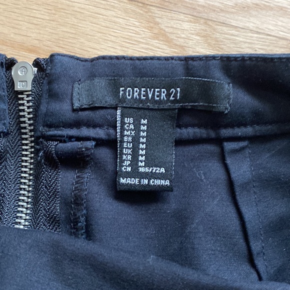 Forever 21 black laced skirt - Picture 4 of 4